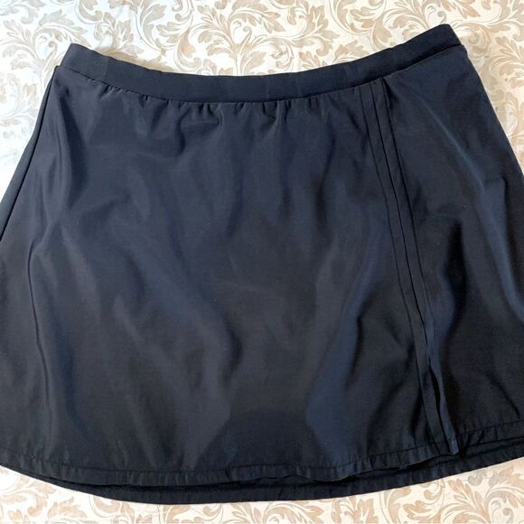 SlimShaper Swim Skirt Black Sz 18 Gorgeous - Picture 1 of 3